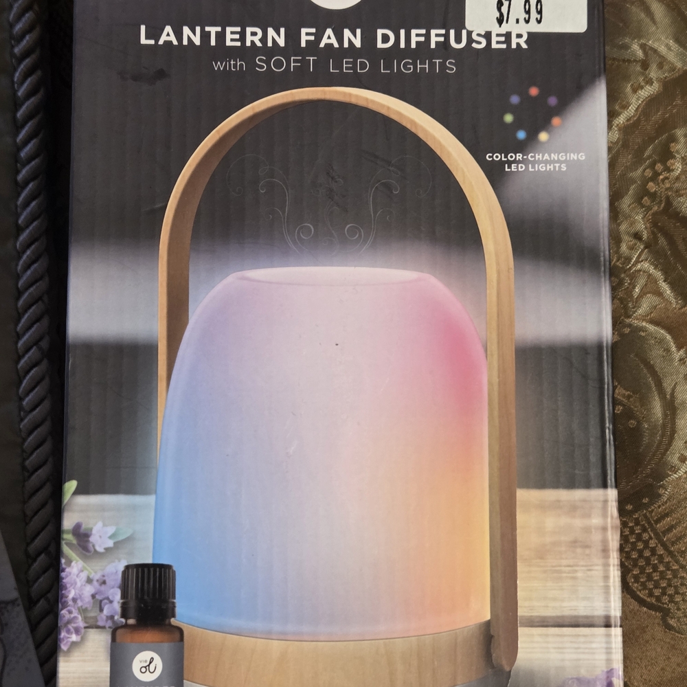 Color-Changing LED Lantern Fan Diffuser